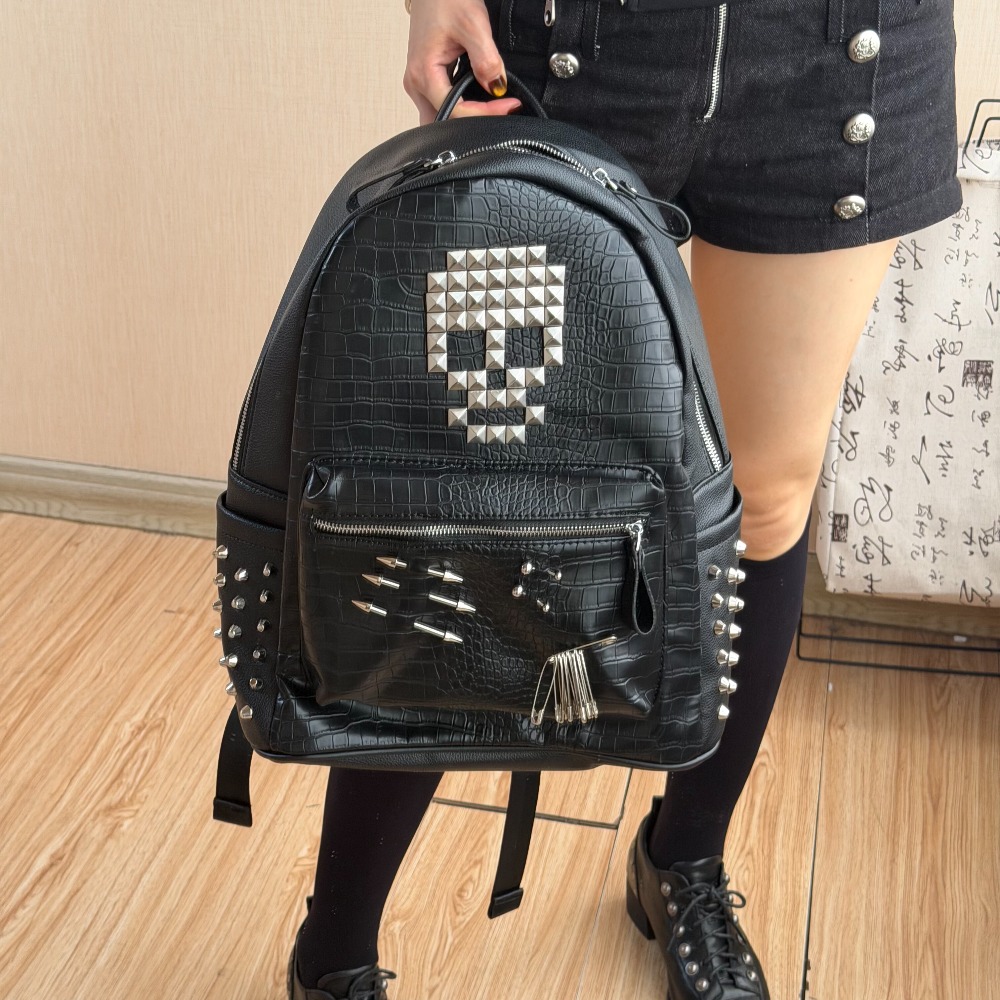 오리지널 블랙 악어 패턴 해골 리벳 백팩 핀 장식 스트 - Women And Men Fashion 리뷰 및 가격